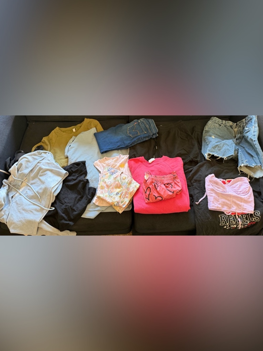 Women/Kids 30 Piece Mixed Clothing Lot - Picture 2 of 2